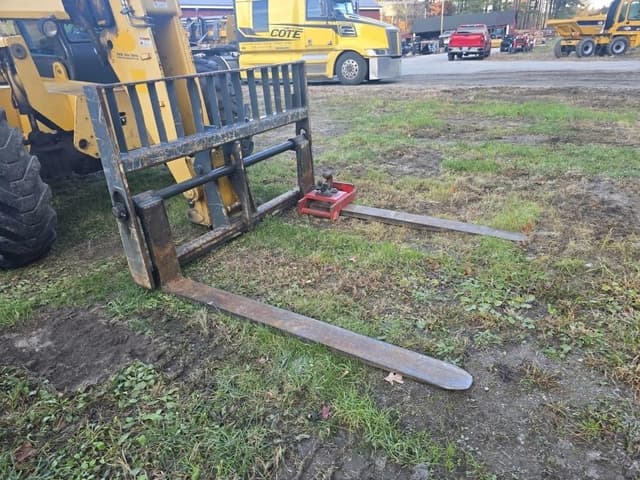 Image of Gehl DL12-40 equipment image 3