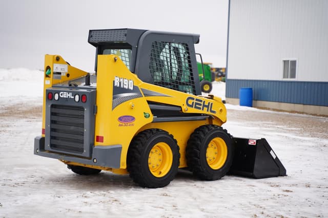 Image of Gehl R190 equipment image 4