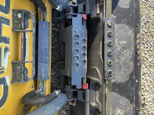 Image of Gehl R190 equipment image 3