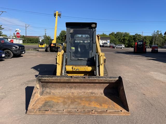 Image of Gehl RT250 equipment image 1