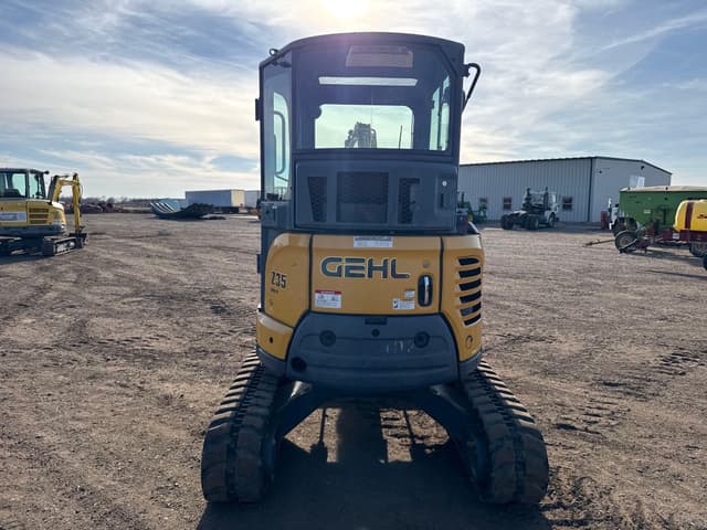 Image of Gehl Z35 equipment image 3