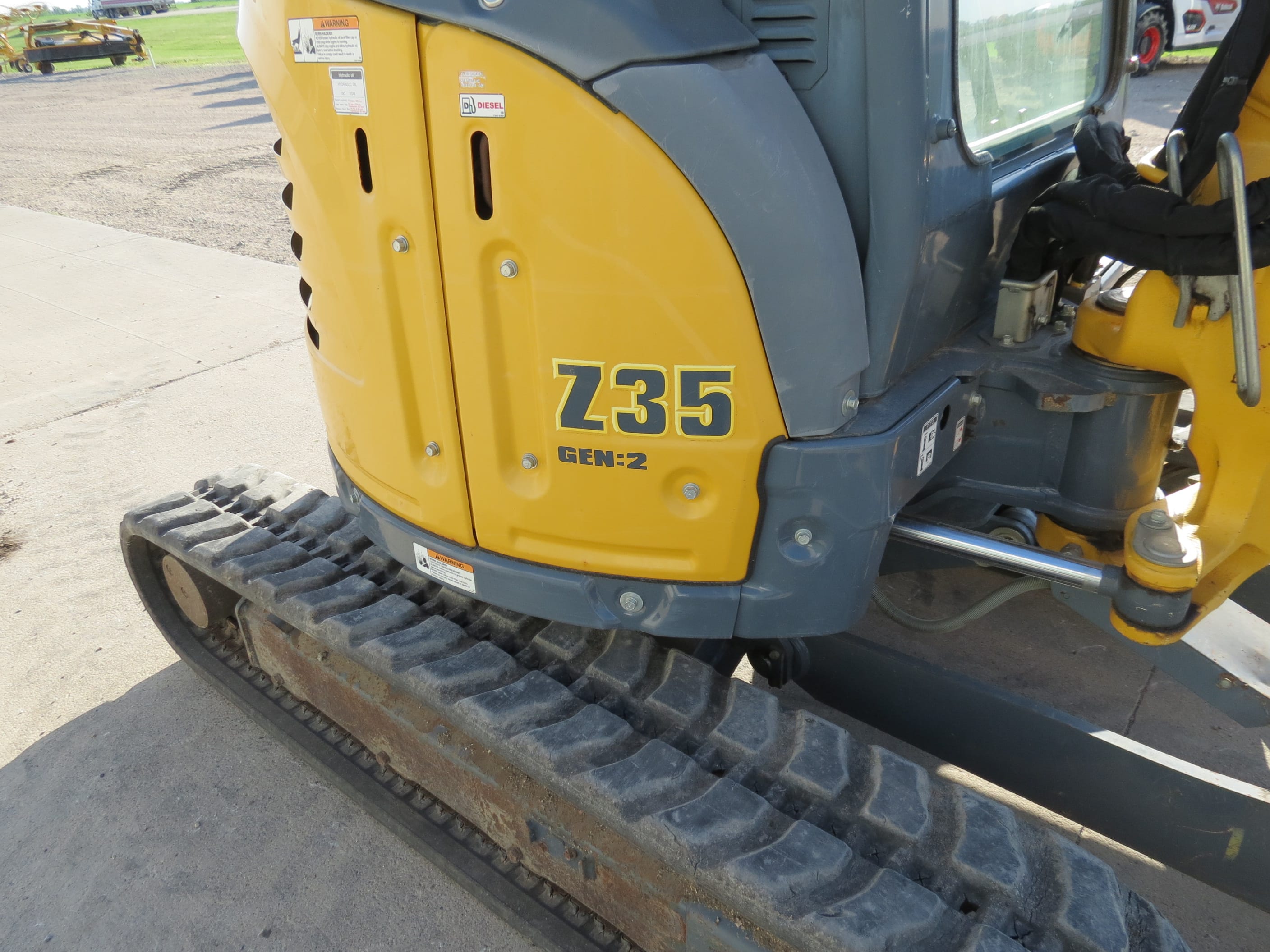 2016 Gehl Z35 GEN2 Equipment Image0