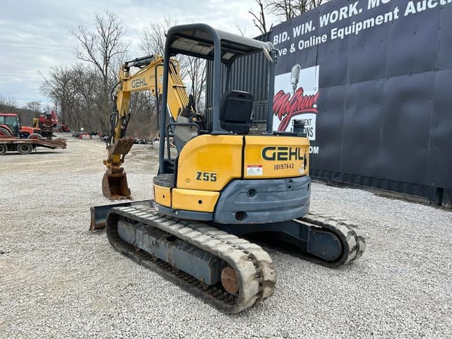 Image of Gehl Z55 equipment image 1