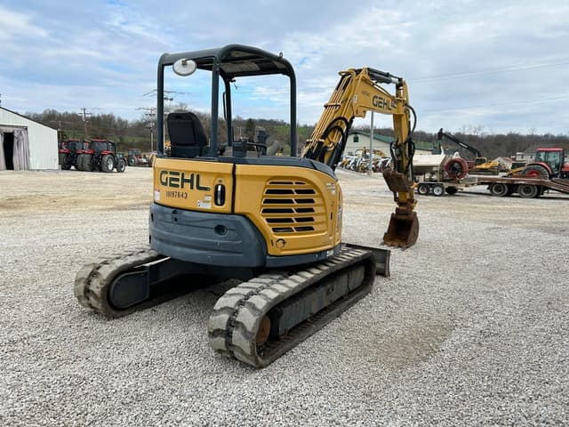 Image of Gehl Z55 equipment image 3