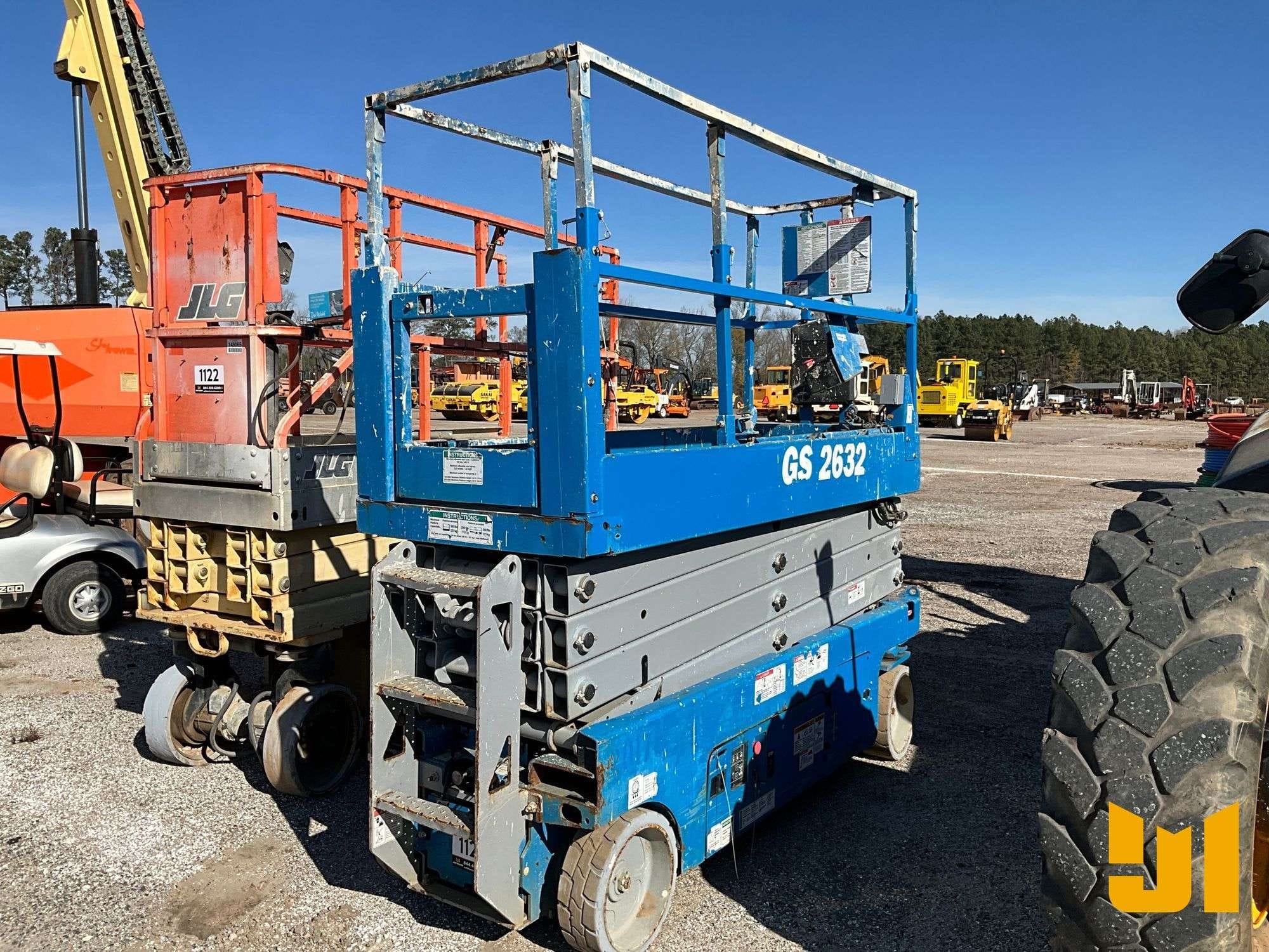 2016 Genie GS-2632 Equipment Image0