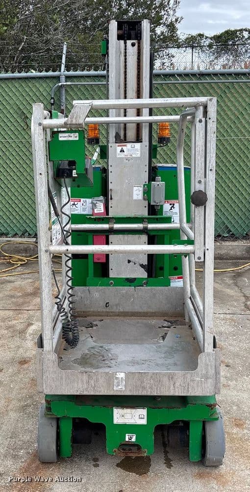 Image of Genie GR-20 equipment image 1