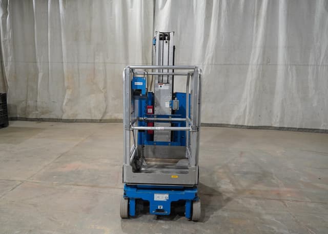 Image of Genie GR-20 equipment image 4