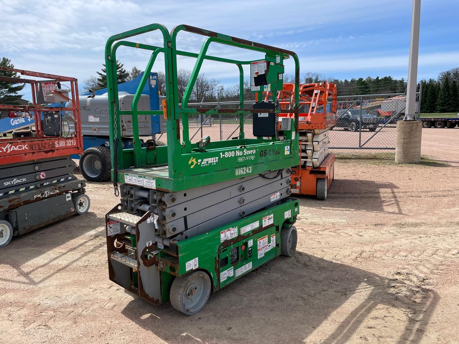2016 Genie GS-1930 Equipment Image0