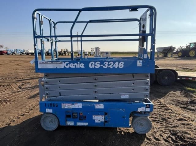 Image of Genie GS-3246 equipment image 3