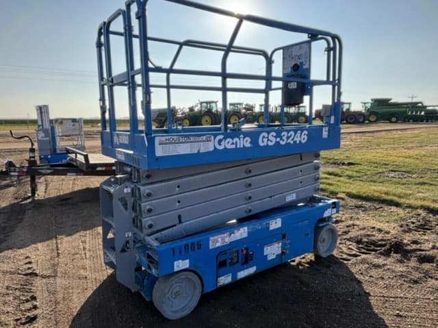 Image of Genie GS-3246 equipment image 2