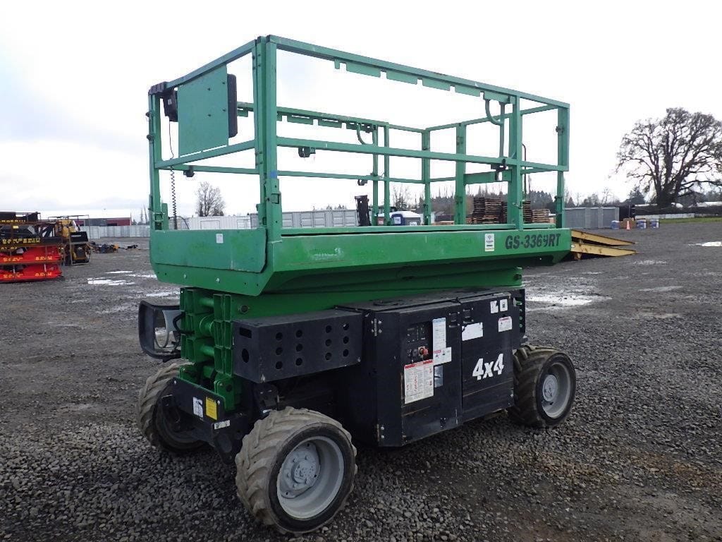 2016 Genie GS-3369RT Equipment Image0