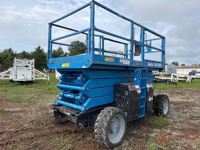 Image of Genie GS-4390 equipment image 2