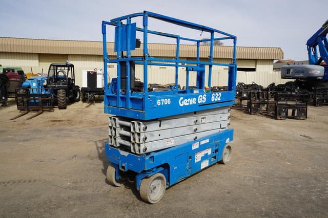Image of Genie GS-2632 equipment image 2