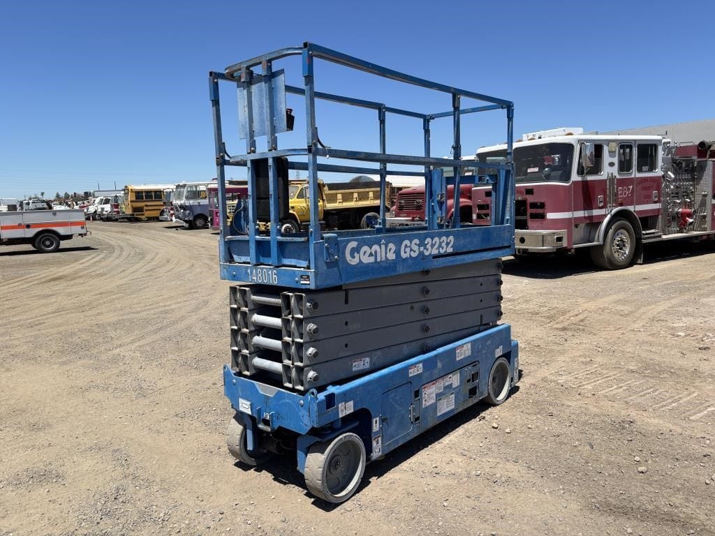 2016 Genie GS3232 Equipment Image0