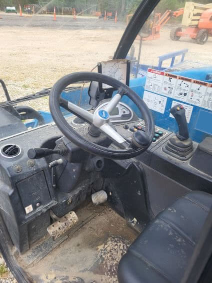 Image of Genie GTH-5519 equipment image 2