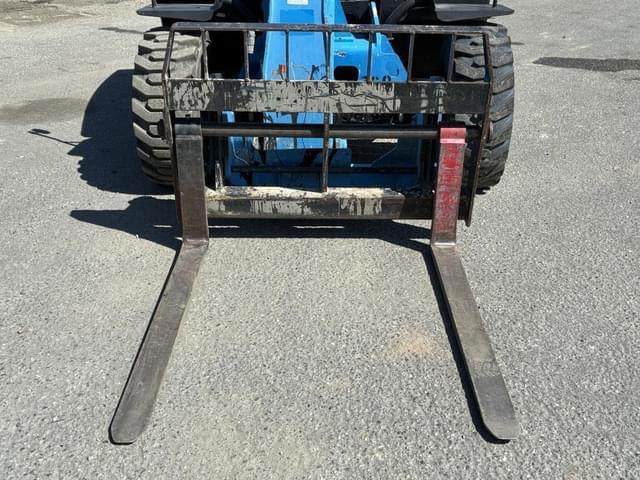 Image of Genie GTH-5519 equipment image 4
