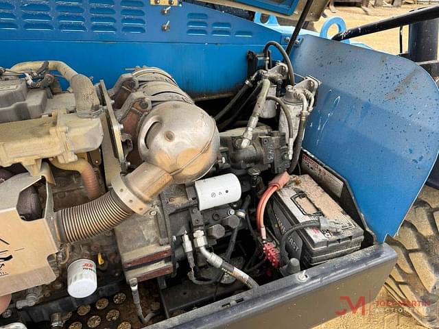 Image of Genie GTH-844 equipment image 4
