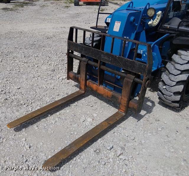 Image of Genie GTH5519 equipment image 4