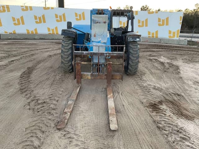 Image of Genie GTH844 equipment image 1