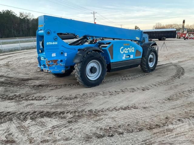 Image of Genie GTH844 equipment image 4