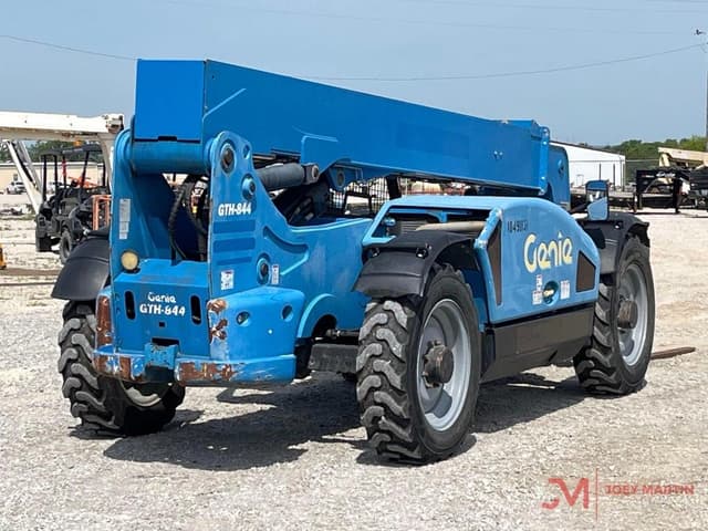 Image of Genie GTH844 equipment image 3