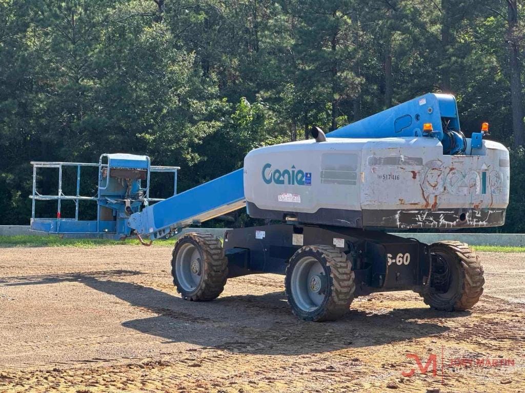 2016 Genie S-60X Equipment Image0