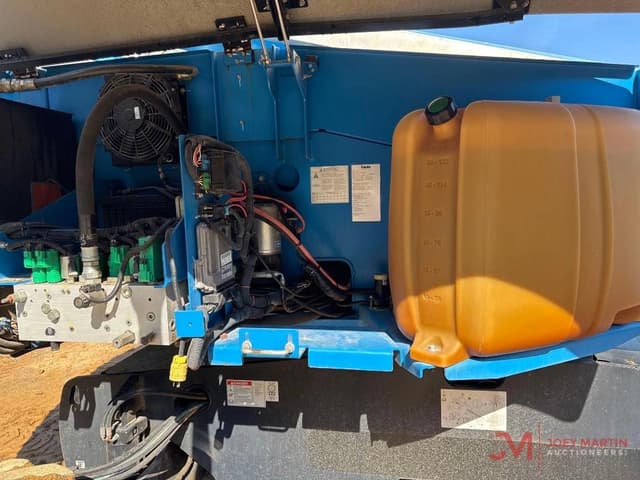 Image of Genie S-60X equipment image 4