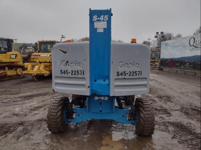 Image of Genie S-45 equipment image 3