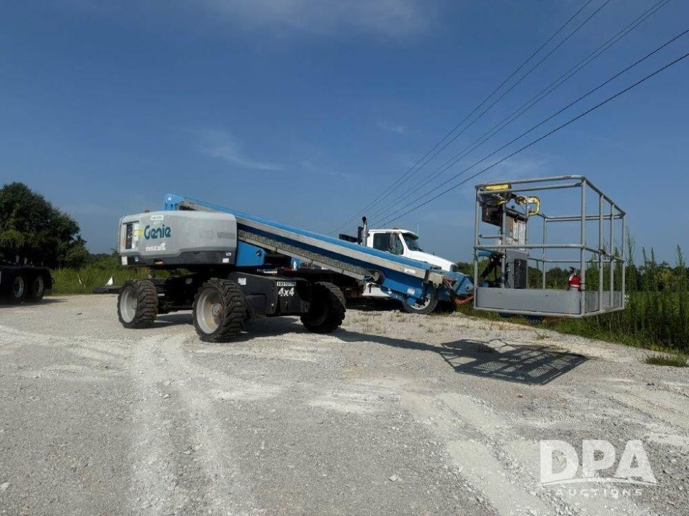 2016 Genie S-60X Equipment Image0