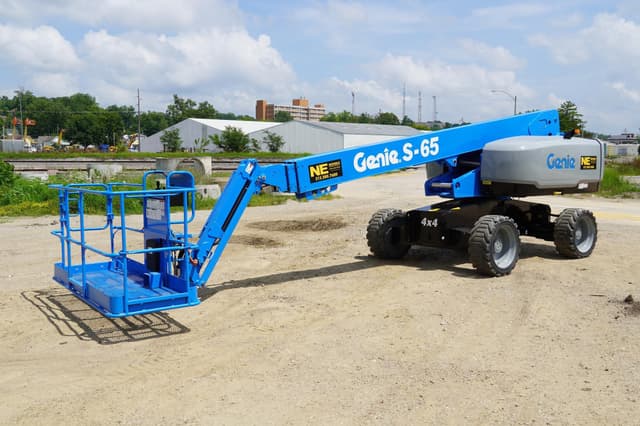 Image of Genie S65 equipment image 2