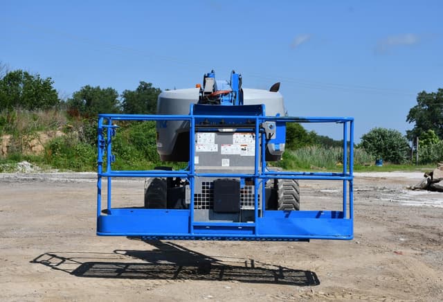 Image of Genie Z62/40 equipment image 3