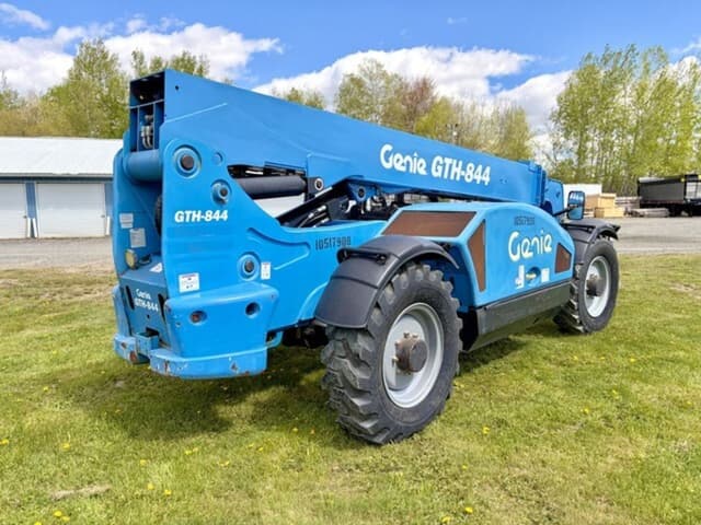 Image of Genie GTH-844 equipment image 3