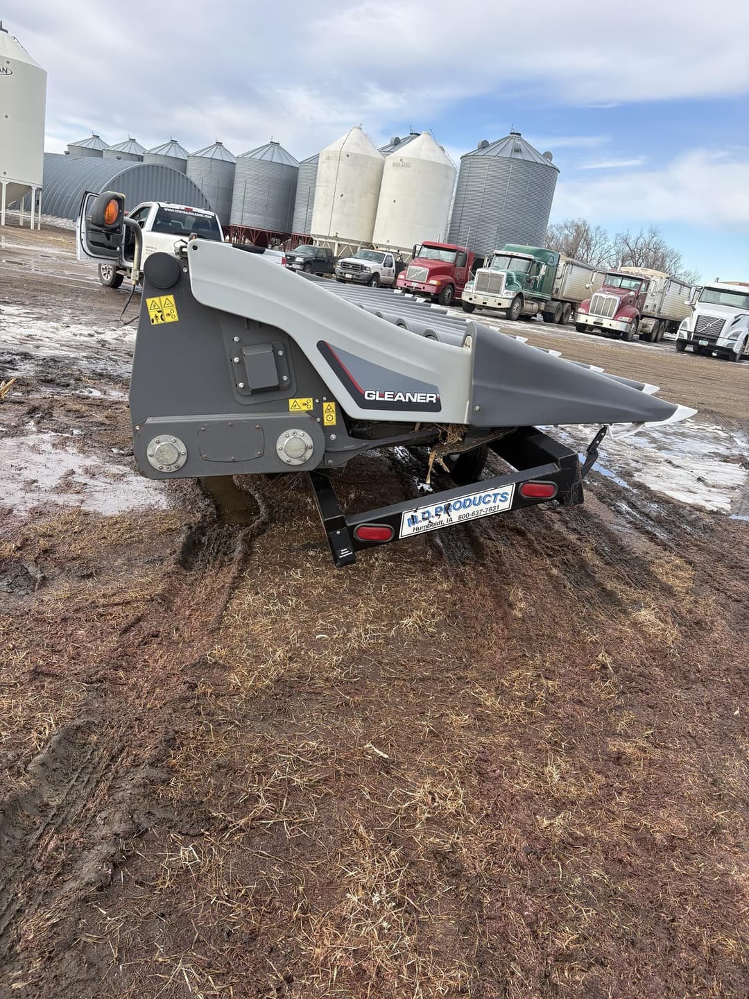 Image of Gleaner 3312C Image 1