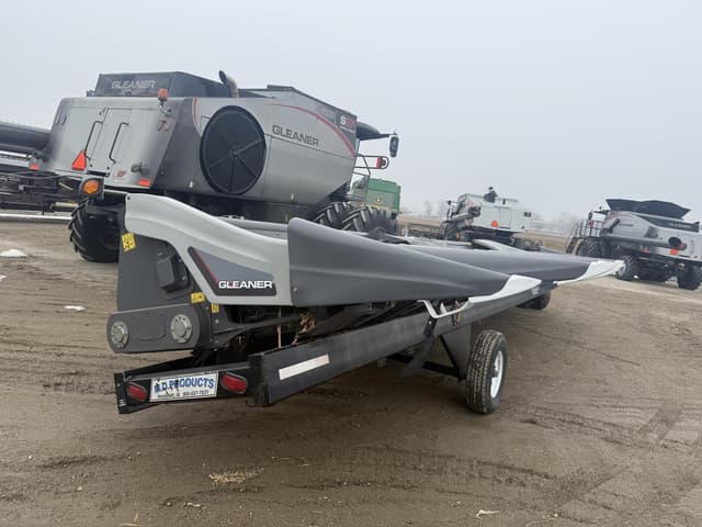Image of Gleaner 3312C equipment image 1