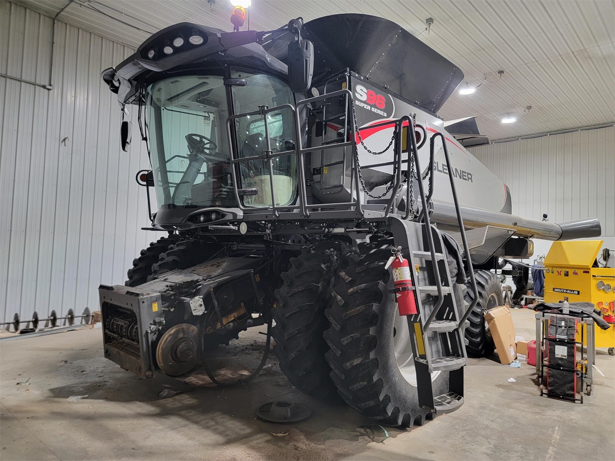 Main image Gleaner S96