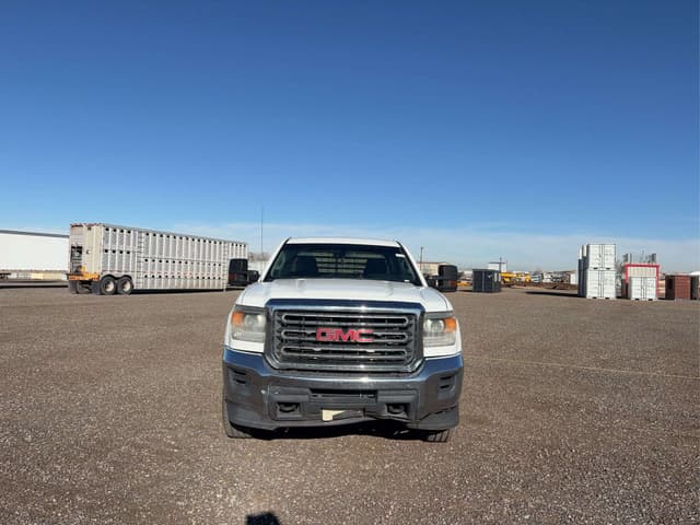 Image of GMC 2500HD equipment image 1