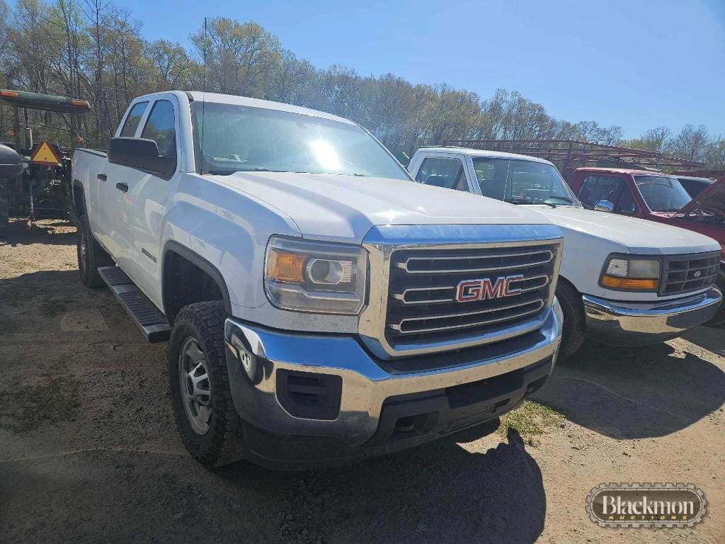 2016 GMC 2500HD Equipment Image0
