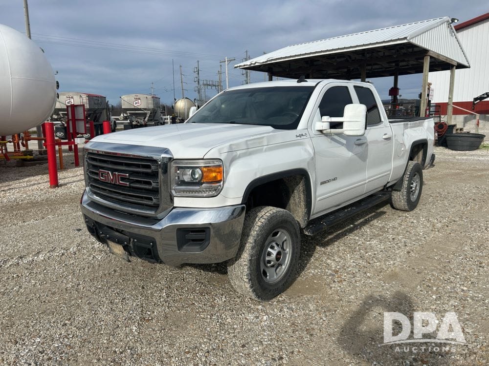 2016 GMC 2500HD Equipment Image0