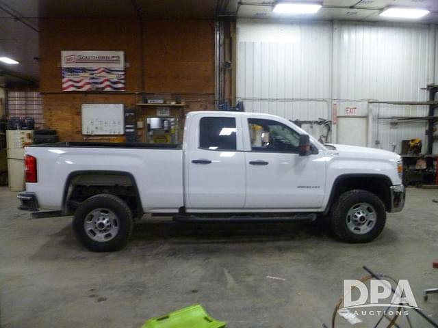 Image of GMC 2500HD equipment image 1