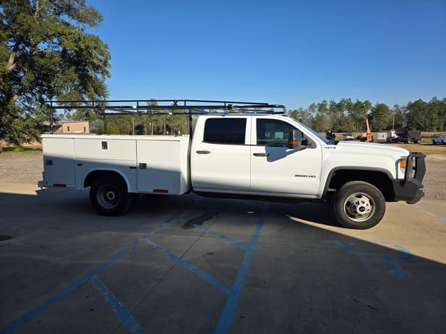 Image of GMC 3500 equipment image 3