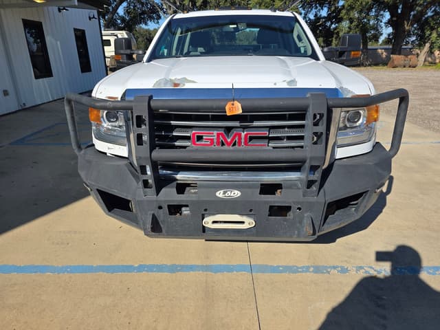 Image of GMC 3500 equipment image 3