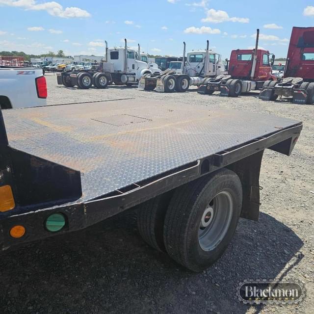 Image of GMC 3500HD equipment image 3