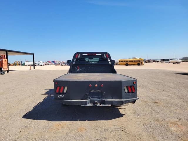 Image of GMC 3500HD equipment image 3
