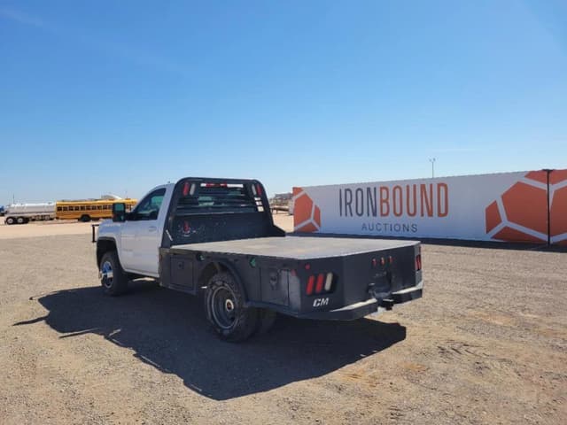 Image of GMC 3500HD equipment image 2