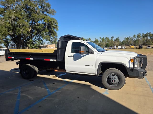 Image of GMC 3500 equipment image 1