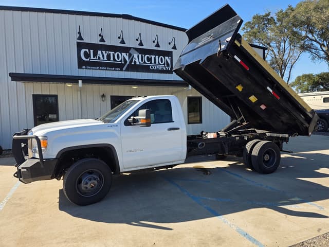 Image of GMC 3500 equipment image 2