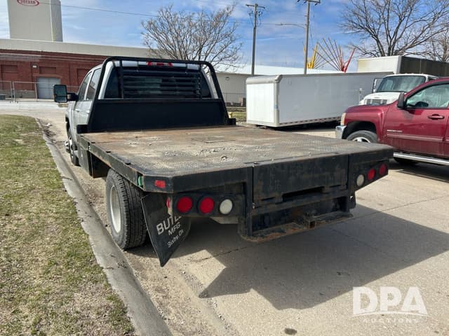 Image of GMC 3500HD equipment image 4