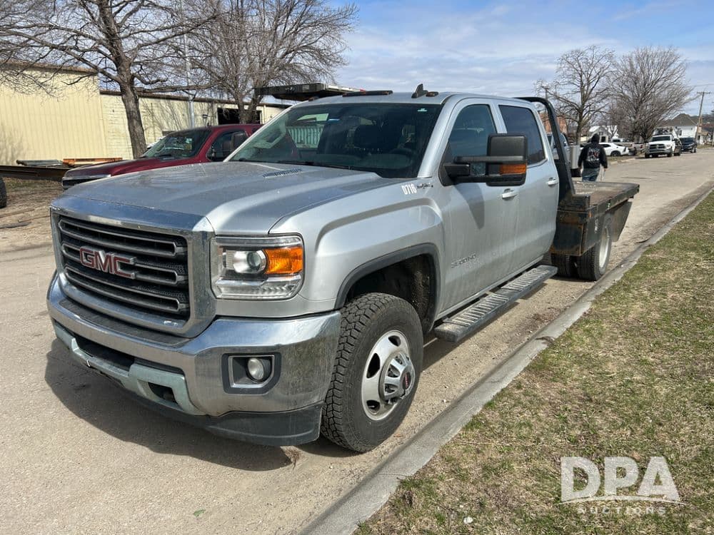 Image of GMC 3500HD Primary image