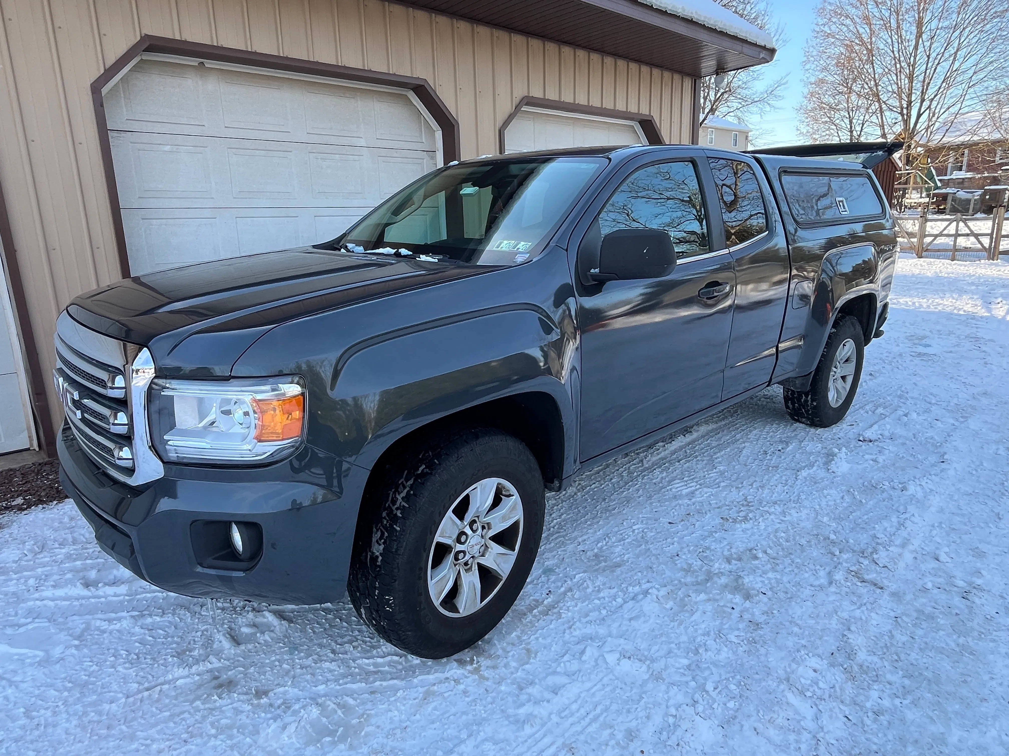 2016 GMC Canyon Equipment Image0