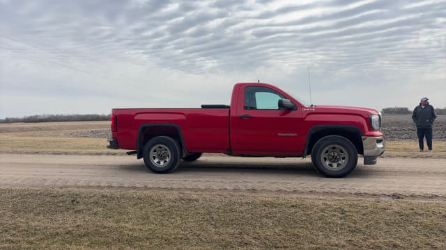 Image of GMC 1500 equipment image 3